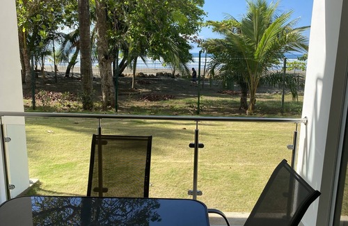 Bejuco Apartment | Beachfront Apartment with Pool & Pet-Friendly Amenities