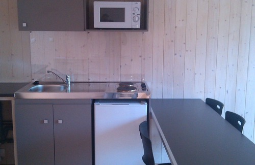 Avrille Apartment | Idyllic Apartment Surrounded by Lush Greenery - Rated 9.8