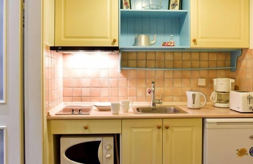 Gouvia Apartment | Inviting Apartments Isabella Country House with Pool & Ocean View