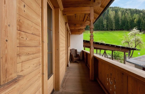Hainzenberg Apartment | Apartment in Hainzenberg near Ski Slopes