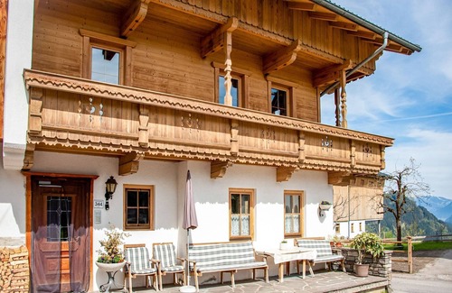 Hainzenberg Apartment | Apartment in Hainzenberg near Ski Slopes