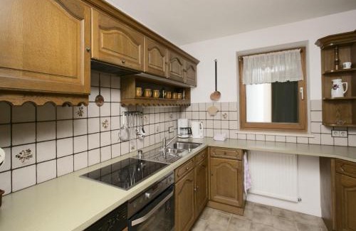 Lechaschau Apartment | Cozy Apartment in Wangle Tyrol with Scenic Walking Trails