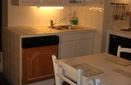 Tourtour Apartment | Historic Apartment with Pool and Spa in Tourtour