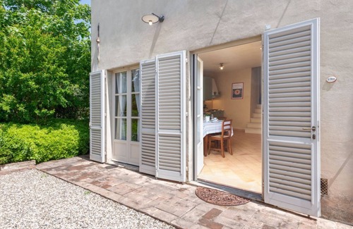 Siena Apartment | Historic Villa Apartment in Siena with Pet-Friendly Amenities