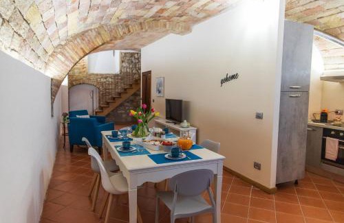 Bargni House | Historic Villa Apartment with Pool and Tennis Access
