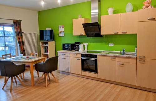 Eisenach Apartment | Family-Friendly 2-Bed Apartment in Hopfengarten - Guest Rated 9.8