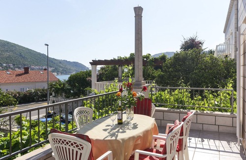Mokosica Apartment | Stunning Dubrovnik Apartment with Pool and Ocean View