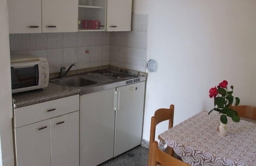 Ika Apartment | Seaside Apartment in Ika with Terrace and Ocean Views