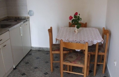 Ika Apartment | Seaside Apartment in Ika with Terrace and Ocean Views