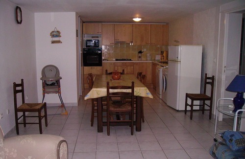 Breuillet Apartment | Pet-Friendly Apartment in Individual House with Top Reviews