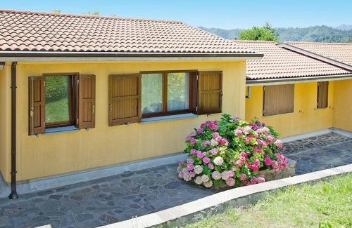 Palazzuolo sul Senio Apartment | Charming Apartment in Antico Borgo I Cancelli with Pool