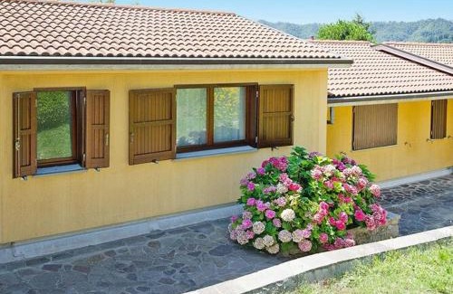 Palazzuolo sul Senio Apartment | Cozy Apartment at Antico Borgo I Cancelli in Palazzuolo
