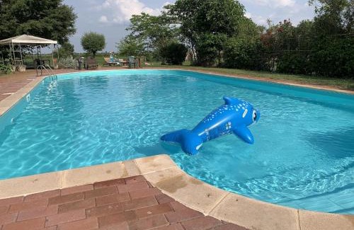 Pontecchio Polesine House | Apartment in Pontecchio with Pool & Tennis, cleaning included