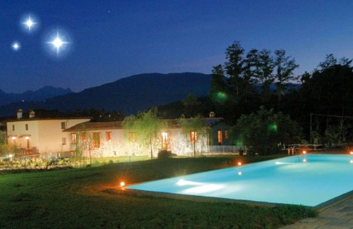 Villa Collemandina Apartment | Premium Apartment in Villa Toscana with Pool & Dining Options