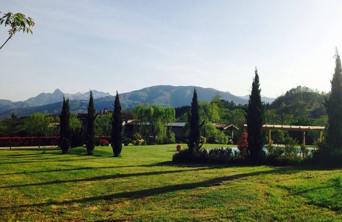 Villa Collemandina Apartment | Premium Apartment in Villa Toscana with Pool & Dining Options