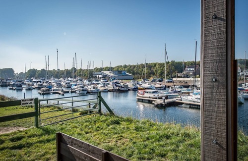 Kamperland Apartment | Elegant Apartment with Marina View & Pet-Friendly Amenities