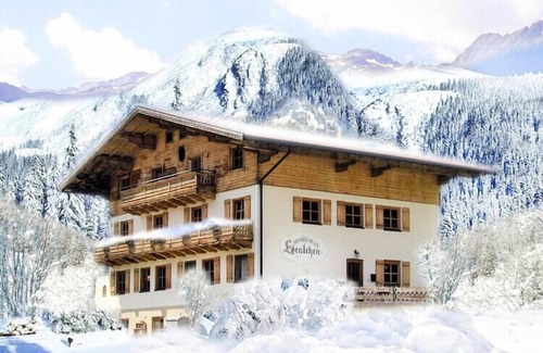 Krimml Apartment | Top-Rated Apartment in Krimml with Parking and Breakfast