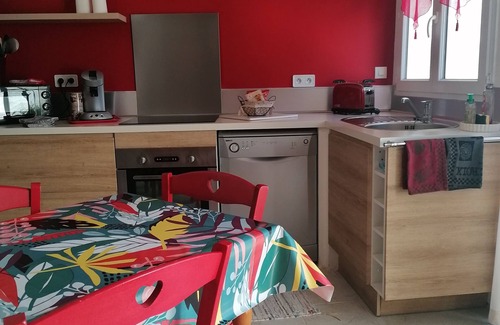 La Ciotat Apartment | Oceanfront Apartment in La Ciotat - Guest Rated 10/10