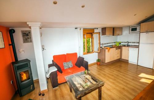 La Omanuela Apartment | Top-Rated Belvilla by OYO Casa Rural Leon I with Family Amenities