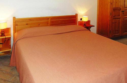 Giugnano Apartment | Cozy Apartment in Lamporecchio with Pool and Kitchen Access
