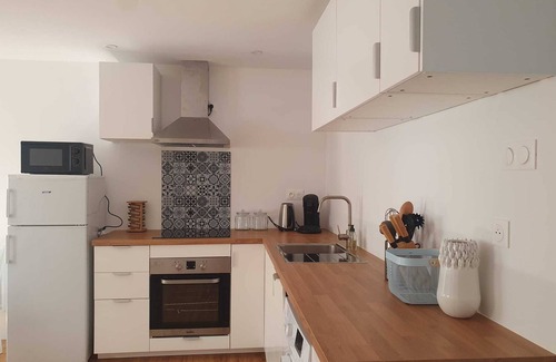 Landerneau Apartment | Convenient Apartment in Landerneau Town Center