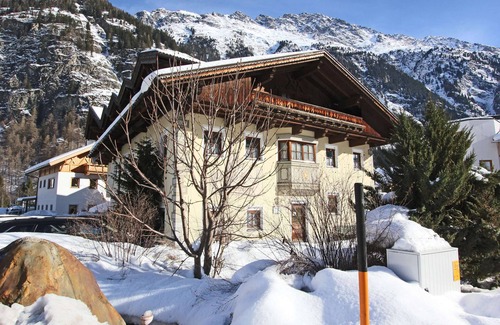 Huben Apartment | Cozy Langenfeld Apartment with Sauna and Spa Amenities