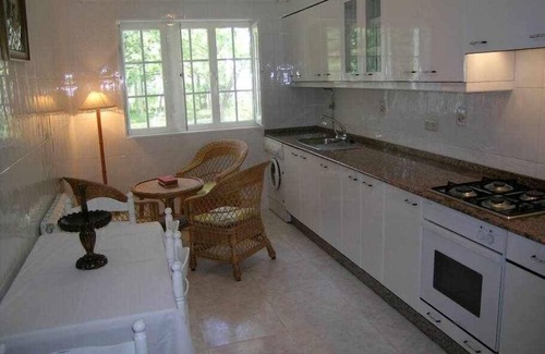 Larino Apartment | Cozy Apartment in Lariño with WiFi and Family Amenities