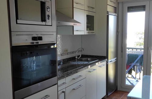 Laxe Apartment | Apartment in Laxe - Beachfront
