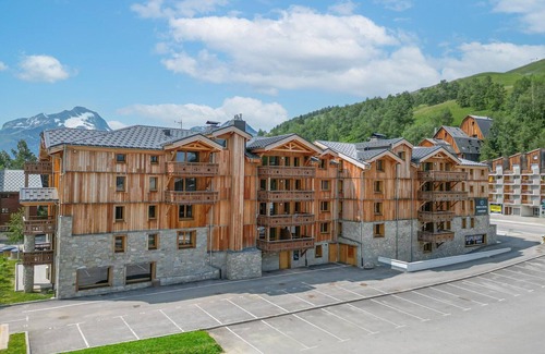 Les Deux Alpes Apartment | Apartment in Les Deux Alpes near Ski Slopes