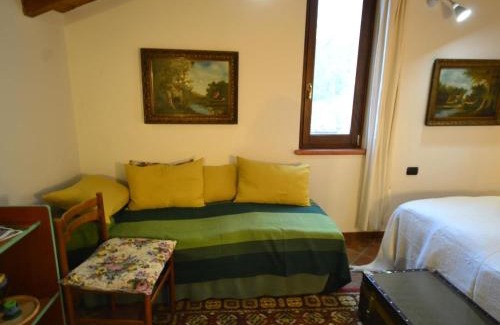 San Giorgio Apartment | Inviting Apartment in Vezzi Portio with Private Garden