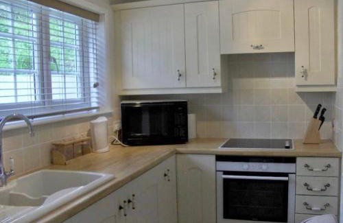 St. Mawgan Apartment | Cozy Apartment in a Picturesque Village - Child Friendly!