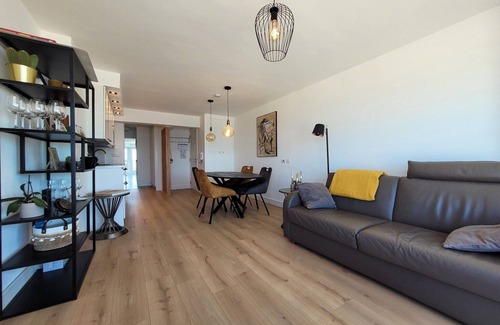 Westende Apartment | Apartment in Middelkerke with Sea Views