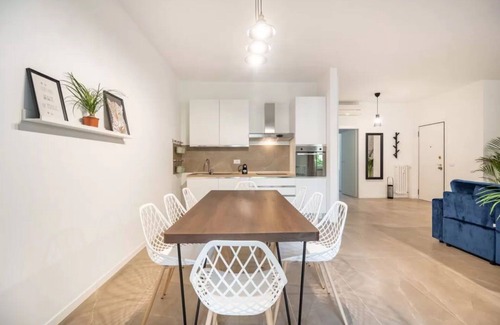 Zona Risorgimento Apartment | Spacious 4-Bedroom Apartment in Milan for Family Retreat