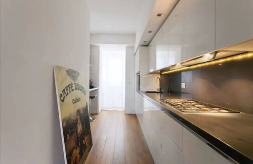 Porta Venezia Apartment | Spacious 2-Bedroom Apartment in Milan for Family Getaways