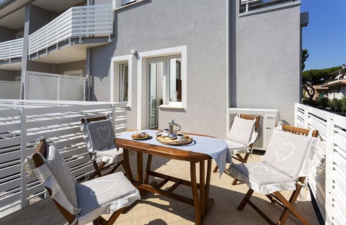 Miramare Apartment | Cozy Apartment in Miramare di Rimini, Steps from the Sea