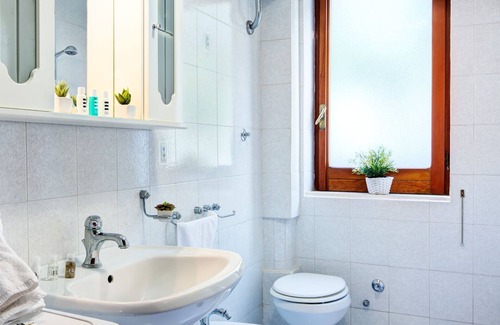 Nerano Apartment | Apartment in Nerano with 3 bedrooms sleeps 6