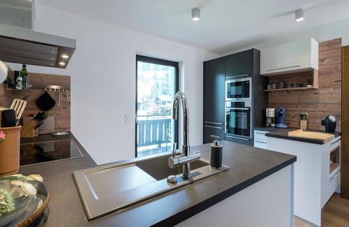 Niedernsill Apartment | Top Rated Apartment near Ski Area with Pet-Friendly Amenities