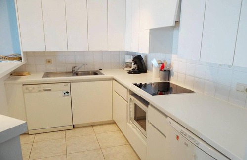 Nieuwpoort-aan-Zee Apartment | Seasight A4: Oceanfront Bliss with Breakfast Included