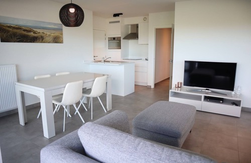 Nieuwpoort Apartment | Relax at Jalina: Inviting Pool & Family-Friendly Amenities
