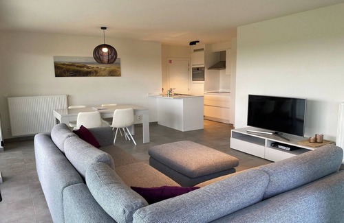 Nieuwpoort Apartment | Relax at Jalina: Inviting Pool & Family-Friendly Amenities