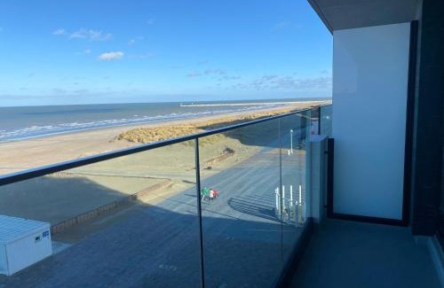 Nieuwpoort-aan-Zee Apartment | Discover Maya 403: Gorgeous Sea Views Await You