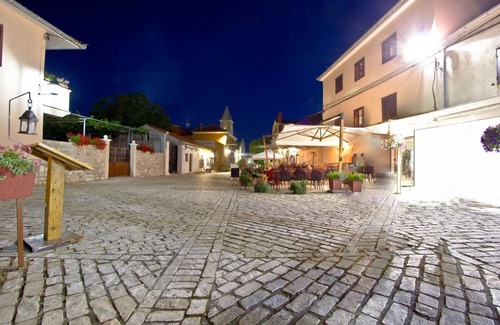 Nin Apartment | Ideal Apartment in Nin with Terrace and Oceanfront Views