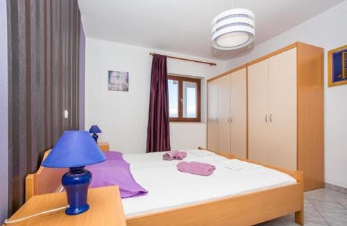 Njivice Apartment | Idyllic Njivice Apartment with Sea View & Pet-Friendly Amenities