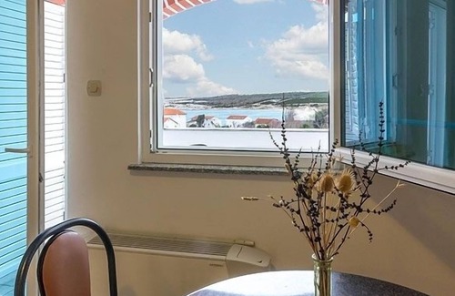 Caska Apartment | Seaview Apartment in Novalja with Pool and Terrace