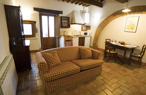 Radicofani Apartment | Charming Apartment with Pool, Garden & Pet-Friendly Perks