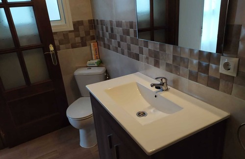 Olvera House | Cozy Apartment in Olvera with Relaxing Terrace & Spa