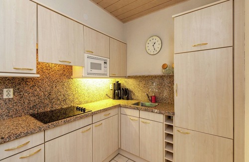 Oostkapelle Apartment | Relaxing Apartment with Ocean View in a Peaceful Area