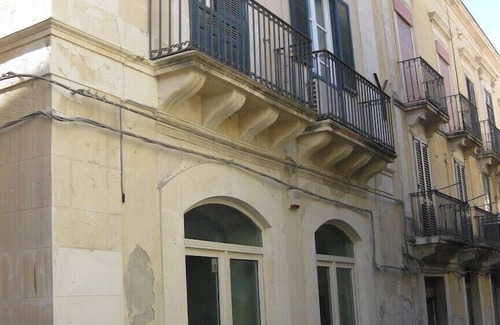 Ortigia Apartment | Idyllic Apartment in Ortigia: Oceanfront Getaway Awaits