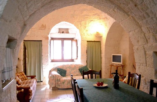 Specchiaruzzo Apartment | Explore Ostuni: Cozy Apartment with Terrace & Amenities
