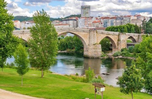 Ourense Apartment | Family-Friendly Stay at Belvilla by OYO Villa Trabazos Abellas
